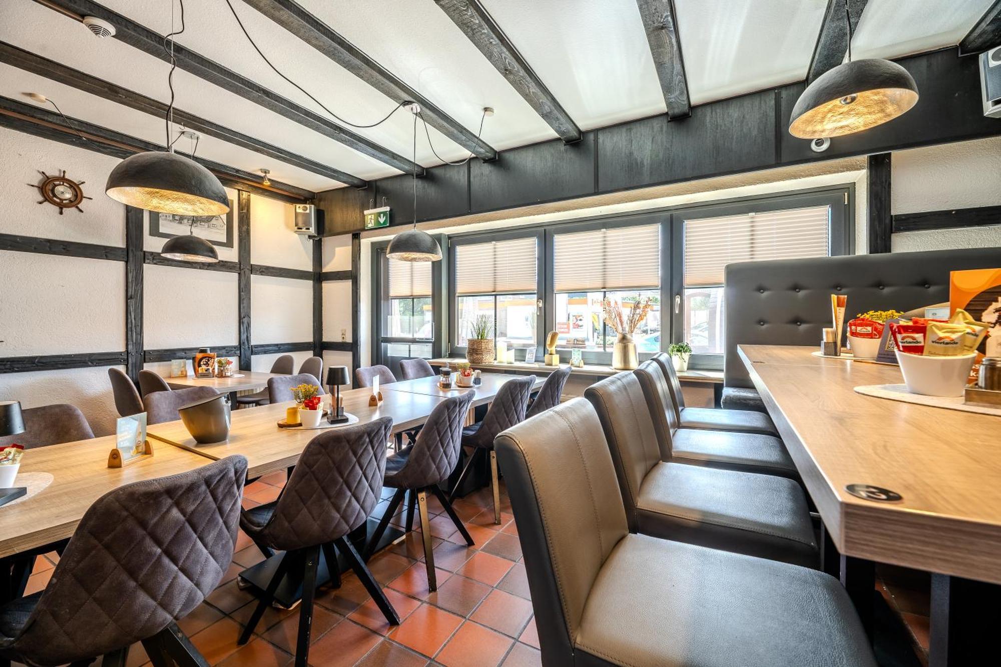 K357 - Hotel & Restaurant "Zur Post" In Otterndorf Bei Cuxhaven Экстерьер фото